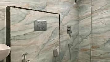 Håndklæder, Sæbe, Shampoo, Toiletpapir
