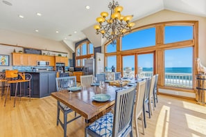 Dining - Oceanfront, Dog Friendly Home in Hatteras with Pool, Hot Tub, Game Room (Hatteras)