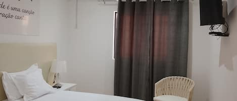Chambre Confort double | AccĂšs au Wi-Fi (inclus)