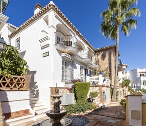 Exterior - Sunny Corner Apt in Puebla Aida Golf (Mijas)