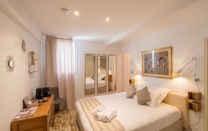 Room - Le limas  (Avignon)