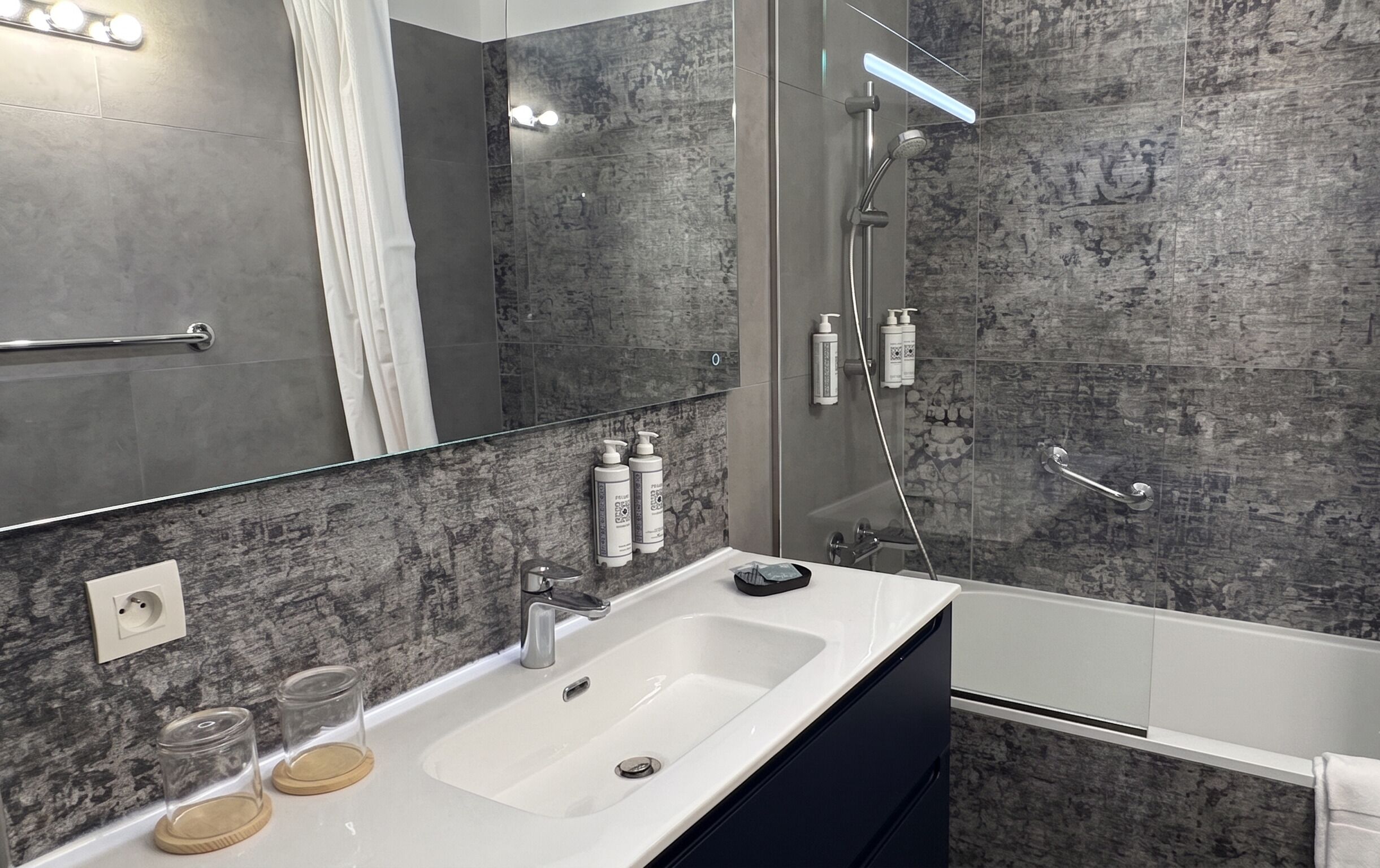 Superior-Doppelzimmer, Nichtraucher, Stadtblick | Badezimmer