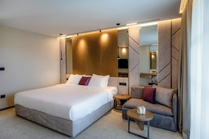 Deluxe Double Room, Balcony, City View