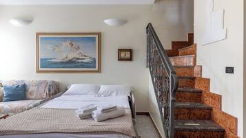3 chambres, fer et planche à repasser, Wi-Fi, draps fournis