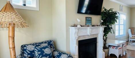 House, 4 Bedrooms | Living area