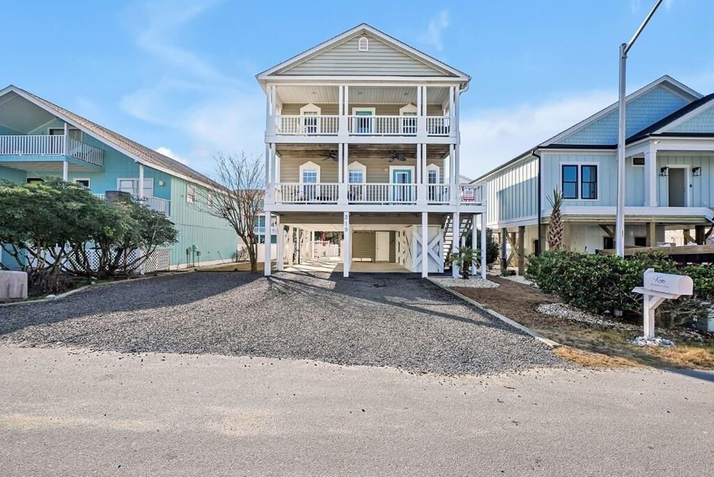 House, 3 Bedrooms | Exterior