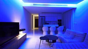 Apartment, Balcony | Living area