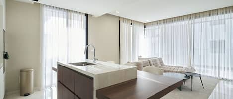 Apartment, Balcony | Living area