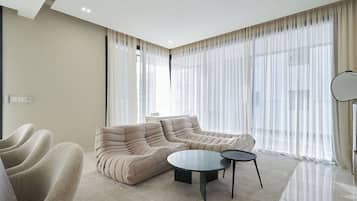 Apartment, Balcony | Living area