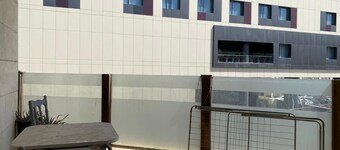 Cozy 1-bedroom studio in quaint Amman Sweifieh area with AC comfort