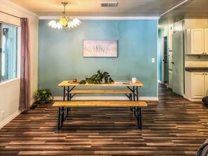 Casa, vista al jardín | Restaurantes