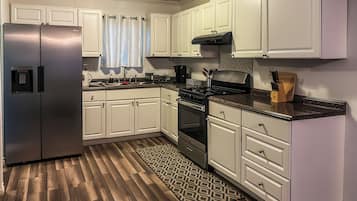 House, Garden View | Private kitchen