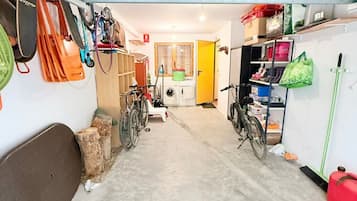Bungalow, 3 Bedrooms, Fireplace | Interior