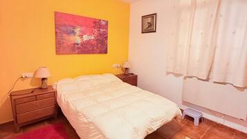 Bungalow, 3 Bedrooms, Fireplace | 4 bedrooms