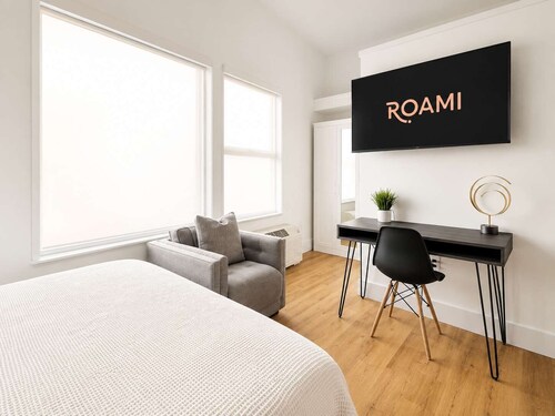 Roami at Studio 135 - Modern Studio | 2 units