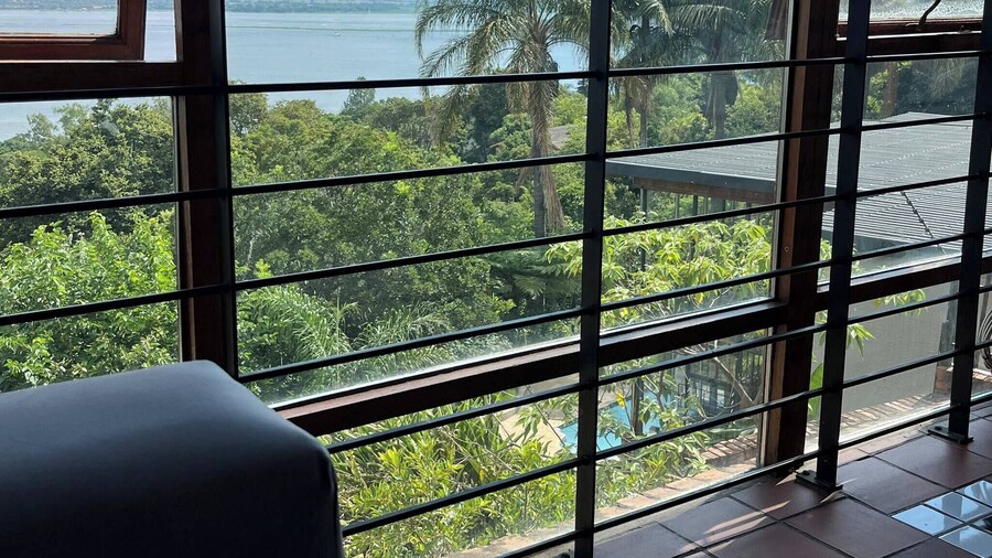 Nice Cozy Apartment With a Great dam View