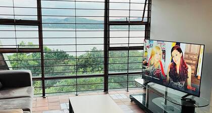 Nice Cozy Apartment With a Great dam View
