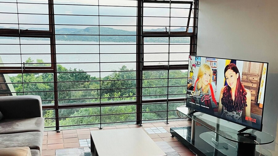 Nice Cozy Apartment With a Great dam View