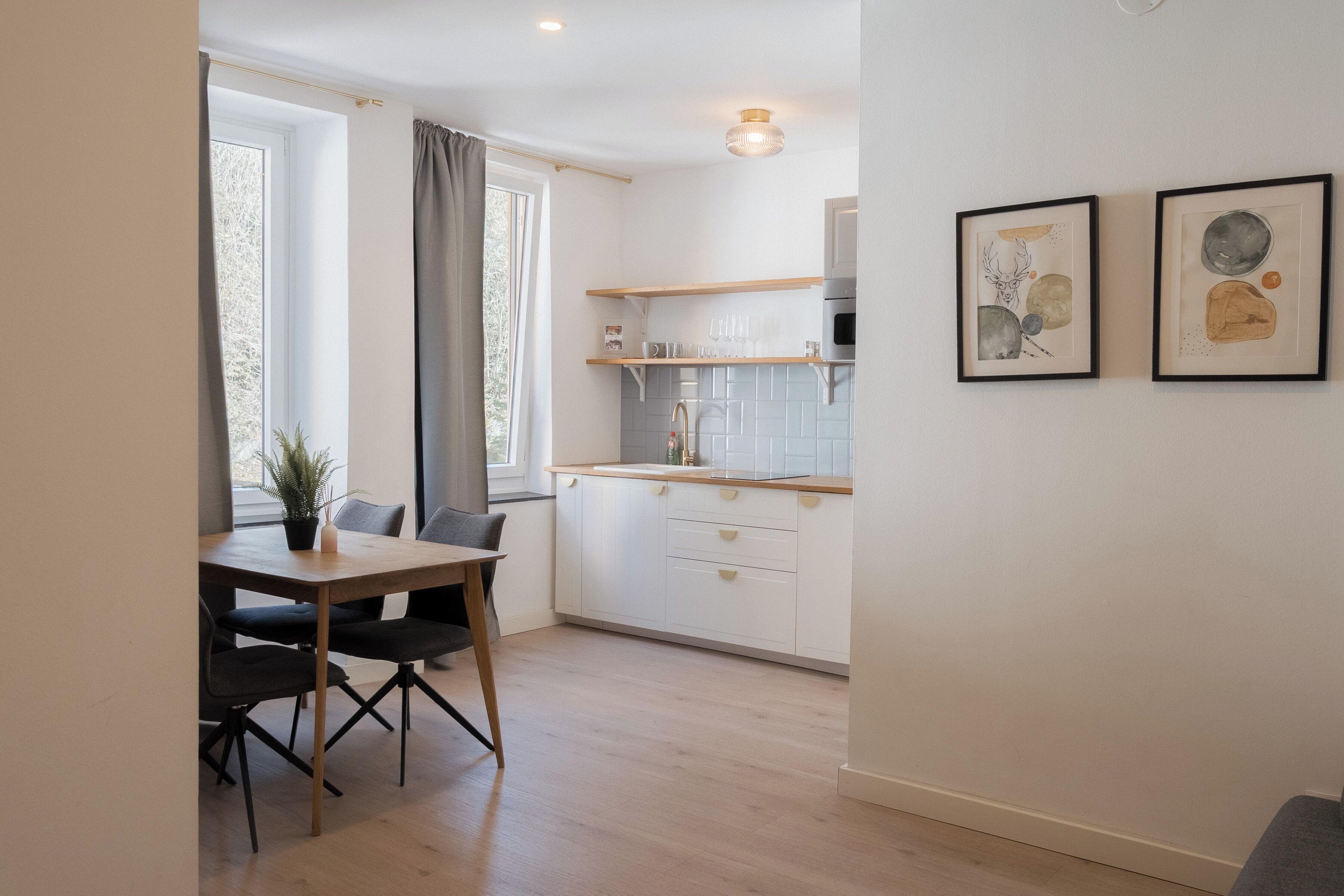 Apartamento clássico, 1 cama Queen e sofá-cama, vista para a montanha | Opções para refeição