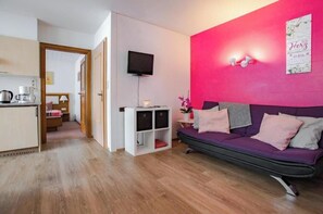 Living area - Vrbo Property (Au)
