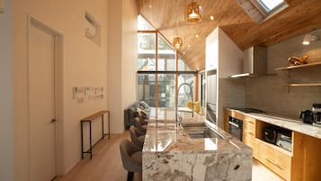 Luxury-Chalet, 4 Schlafzimmer | Eigene Küche | Kühlschrank, Mikrowelle, Ofen, Herdplatte