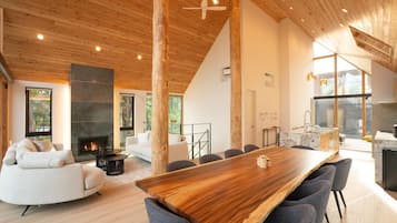Luxury Chalet, 4 Bedrooms | Interior