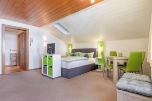 Room - Vrbo Property (Au)