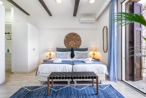 House, Balcony, Sea View | In-room safe, iron/ironing board, free WiFi - Waves - Seaside Escape (Chania)