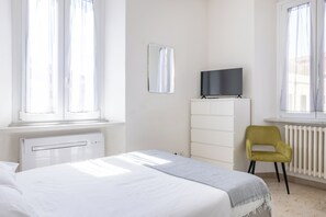 Iron/ironing board, free WiFi, bed sheets - Vrbo Property (Roma)
