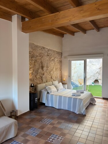 Appartement 'Isabella' avec vue sur la montagne, Wi-Fi et climatisation