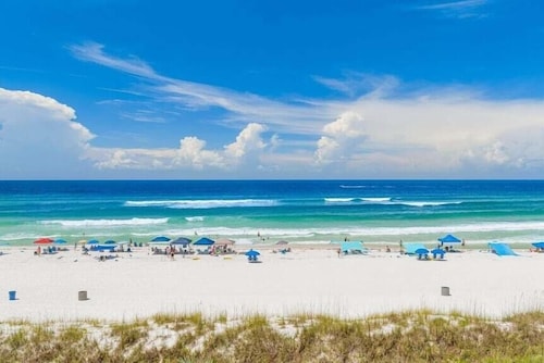 Gulf Front Paradise - Large Wraparound Balcony - Sleeps 6 - Mariner West