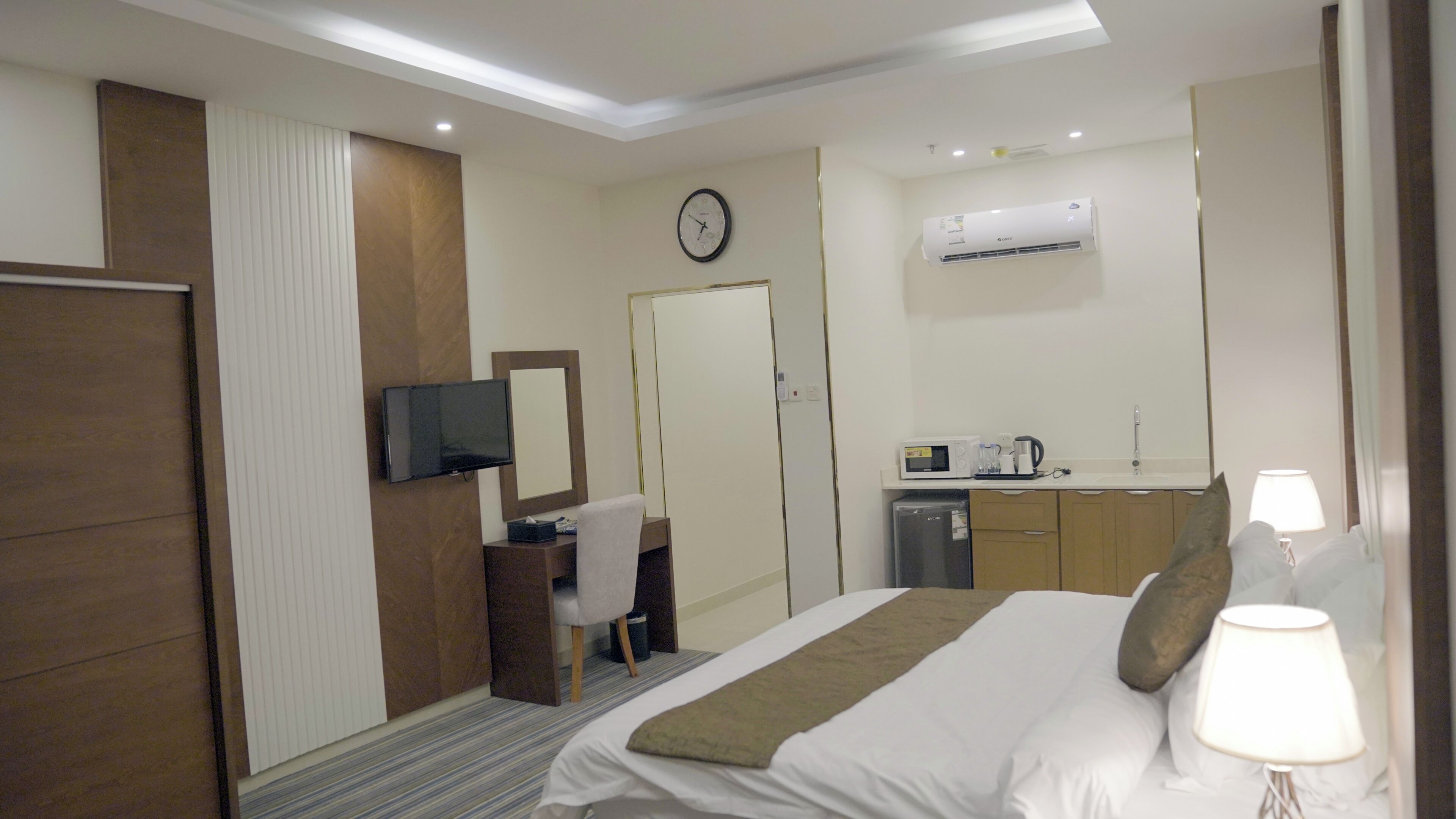 Duplex luxo | Ferros/tábuas de passar roupa, Wi-Fi de cortesia