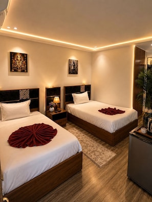 In-room safe, free WiFi - Anubis pyramids view inn (Giza)