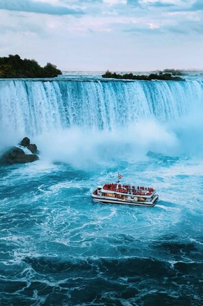 Unclassified image, 3 of 20, button - The Gorge Getaway (Niagara Falls)