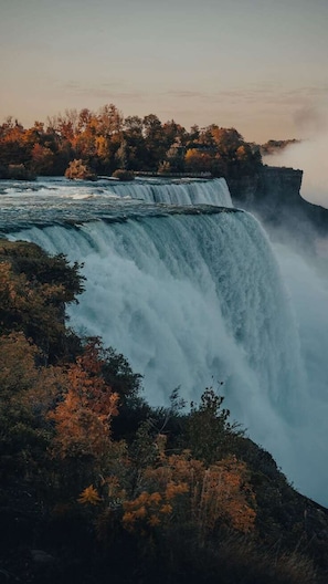 Unclassified image, 5 of 20, button - The Gorge Getaway (Niagara Falls)