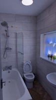 Apartamento, 2 quartos | Banheiro
