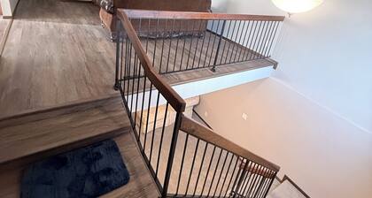 Fabulous 4-bedroom townhome with AC in vibrant Wichita