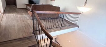 Fabulous 4-bedroom townhome with AC in vibrant Wichita