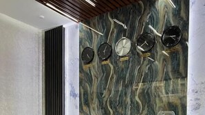 Unclassified image, 5 of 17, button - Elite Art Tashkent (Tashkent)