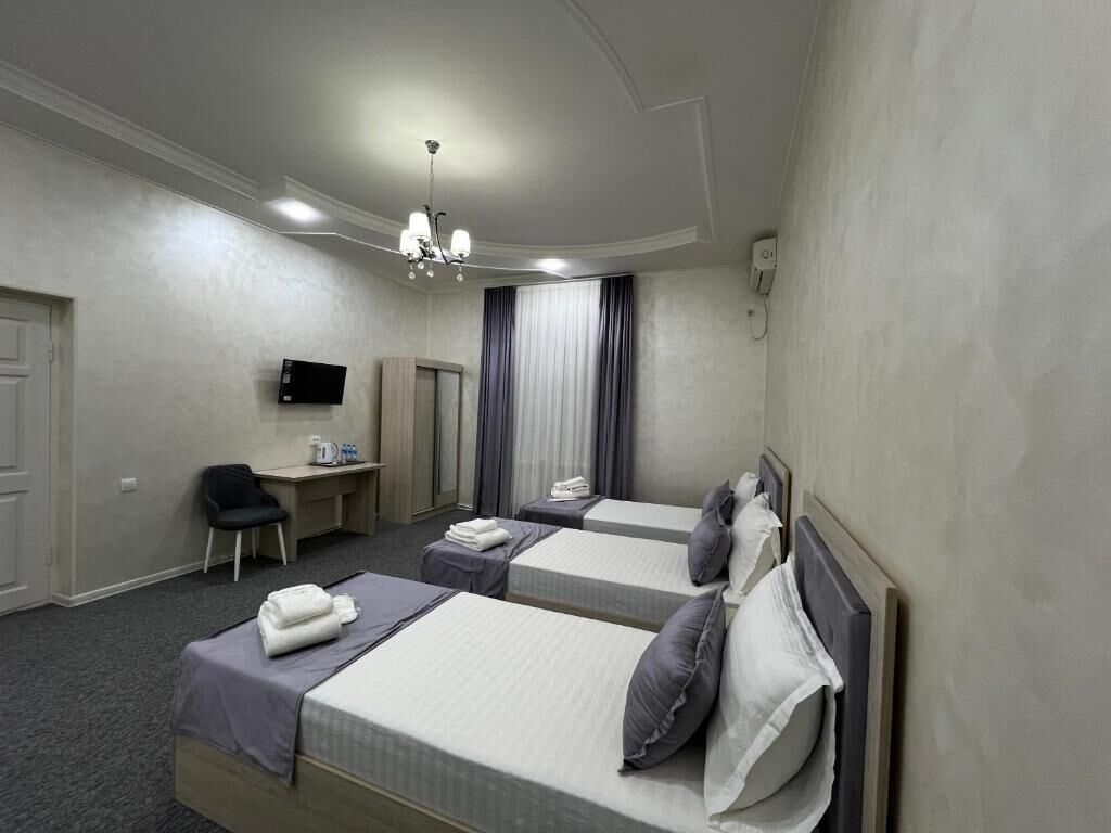 Standard Triple Room, City View | Soundproofing, free WiFi
