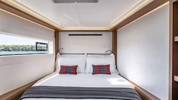 4 bedrooms, WiFi, bed sheets