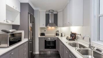 Apartment, 2 Bedrooms, Accessible, Balcony | Interior