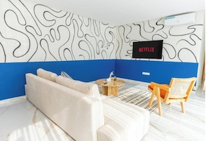 Smart TV de 121 cm con canales digitales, películas de pago