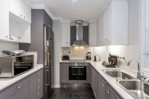 Apartment, 3 Bedrooms, Accessible, Smoking | Interior