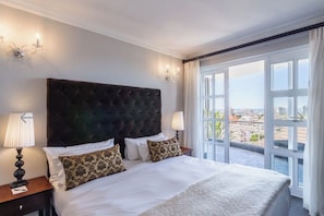 Apartment, 3 Bedrooms, Accessible, Smoking - Luxurious Accessible Apartment With Stunning Views in Cape Town (Cape Town)