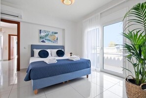 Superior Villa, Patio - Villa Isabella - Rooftop Jacuzzi (Chania)