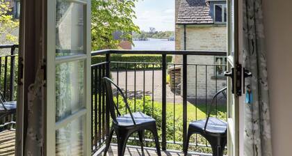 Mill Village 43, Dragonfly - Spa & Swimming Pool Access, Watersports & Pet Friendly, Sleeps 6