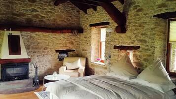 House, 1 Bedroom, Smoking, Balcony | 1 bedroom