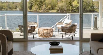 Elite Lakehouse w/ Hot Tub & Sauna