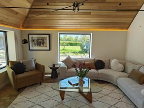 Living area - 3 Bed in Ditchingham (oc-s42751) (Ditchingham)